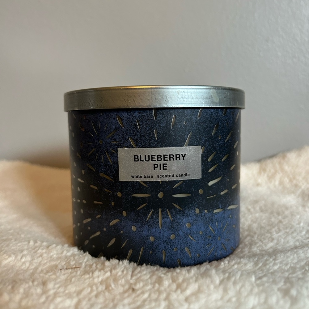 BBW Blueberry pie candle